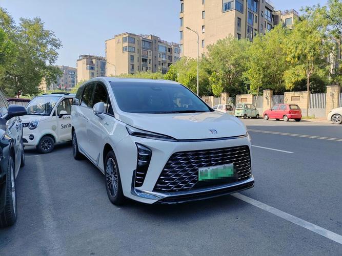 油电混动gl8／油电混动gl8奔驰