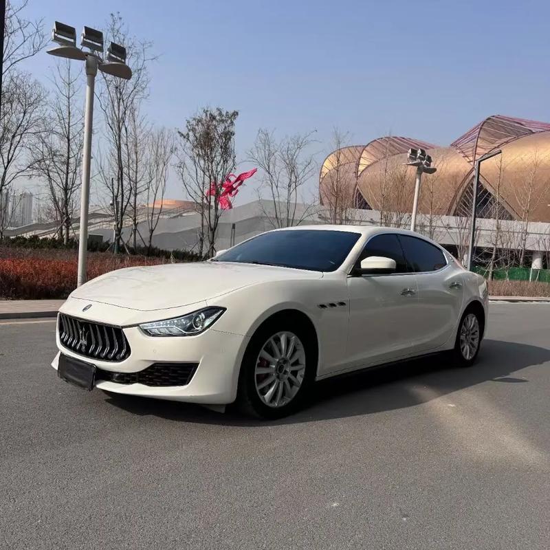 玛莎拉蒂ghibli中文名叫什么 玛莎拉蒂ghibli属于什么车型