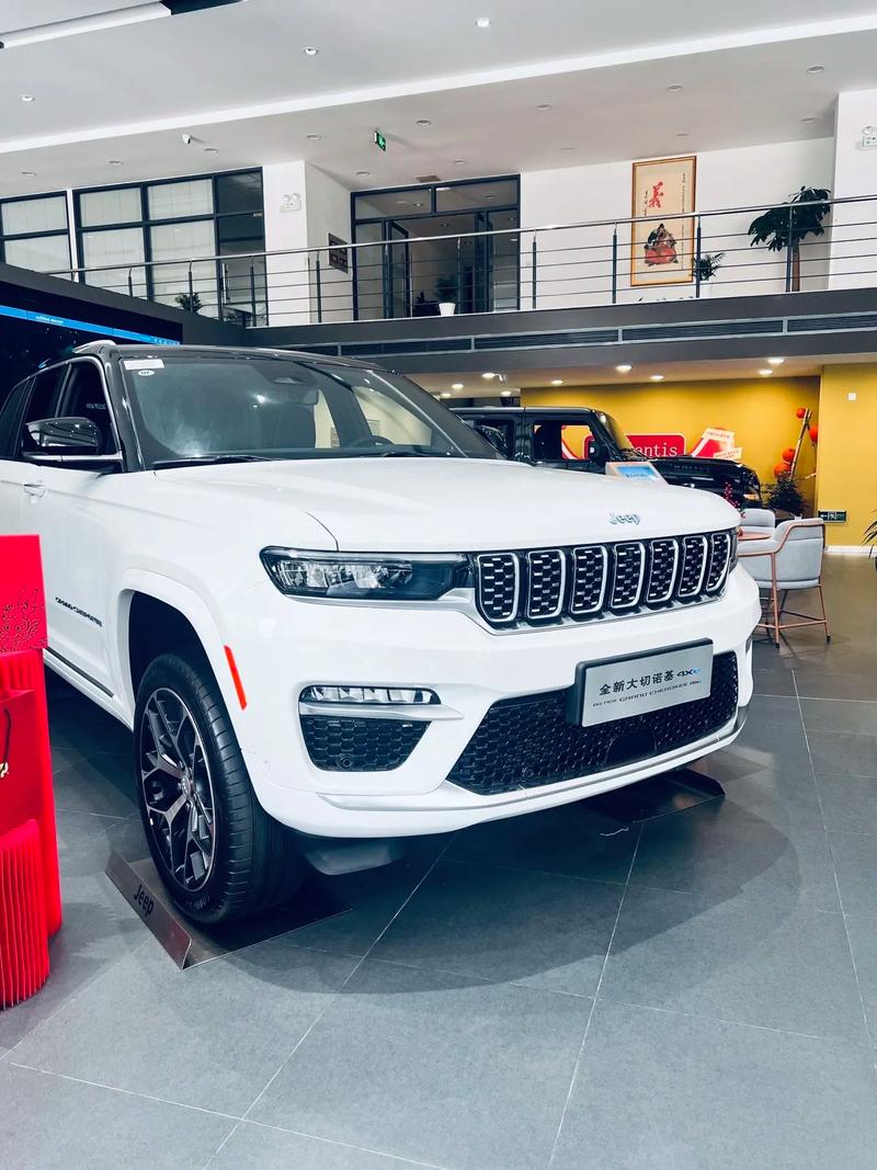 2024大切诺基最新款价格 2022款大切诺基换代最新消息