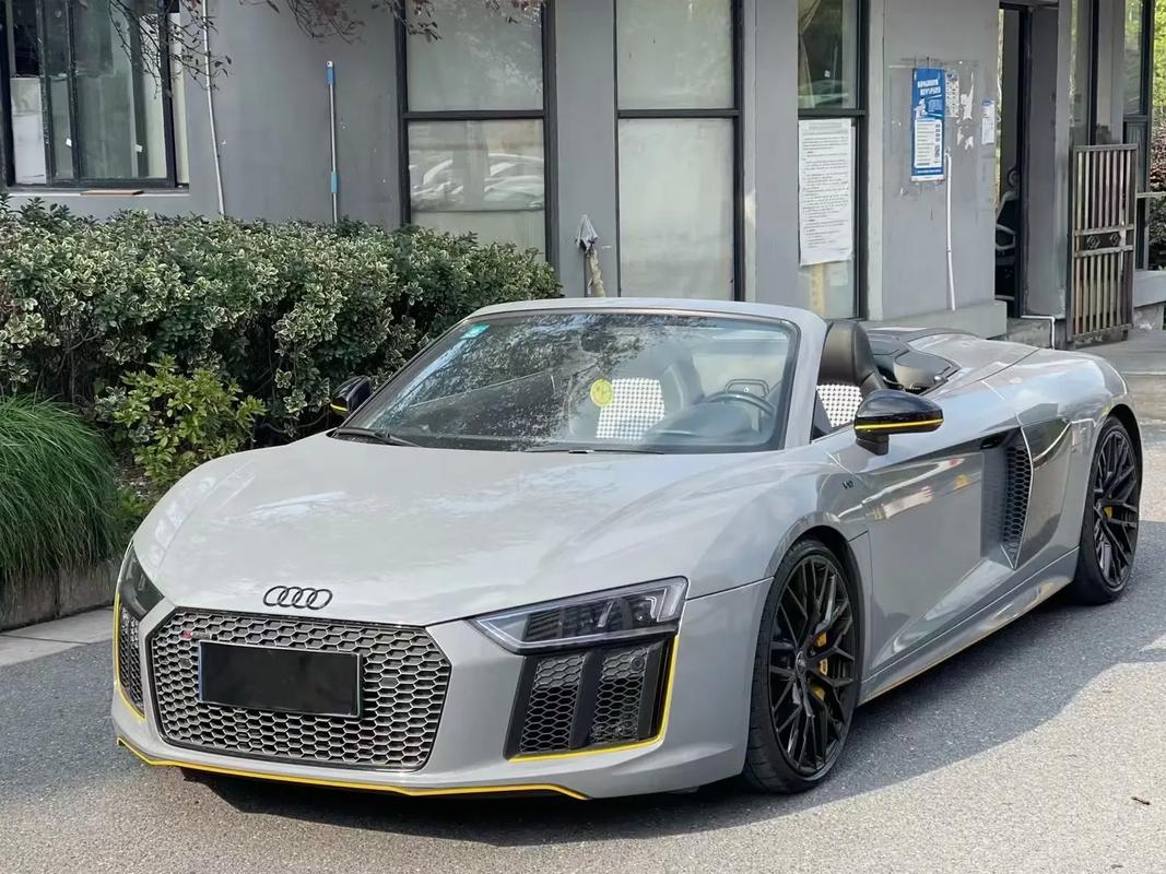 奥迪r8敞篷跑车 奥迪r8敞篷试驾