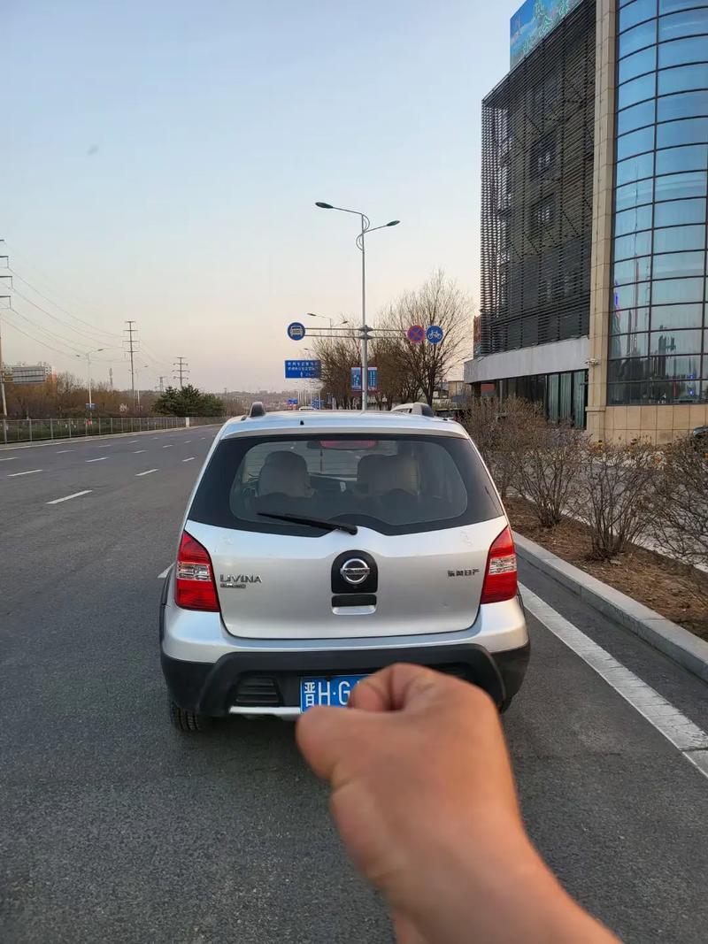 东风日产骊威2011款(2011年日产骊威)