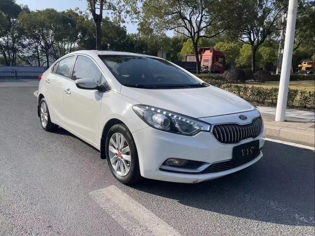 四年的起亚k3能卖多少钱／k3起亚14年旧车多少钱