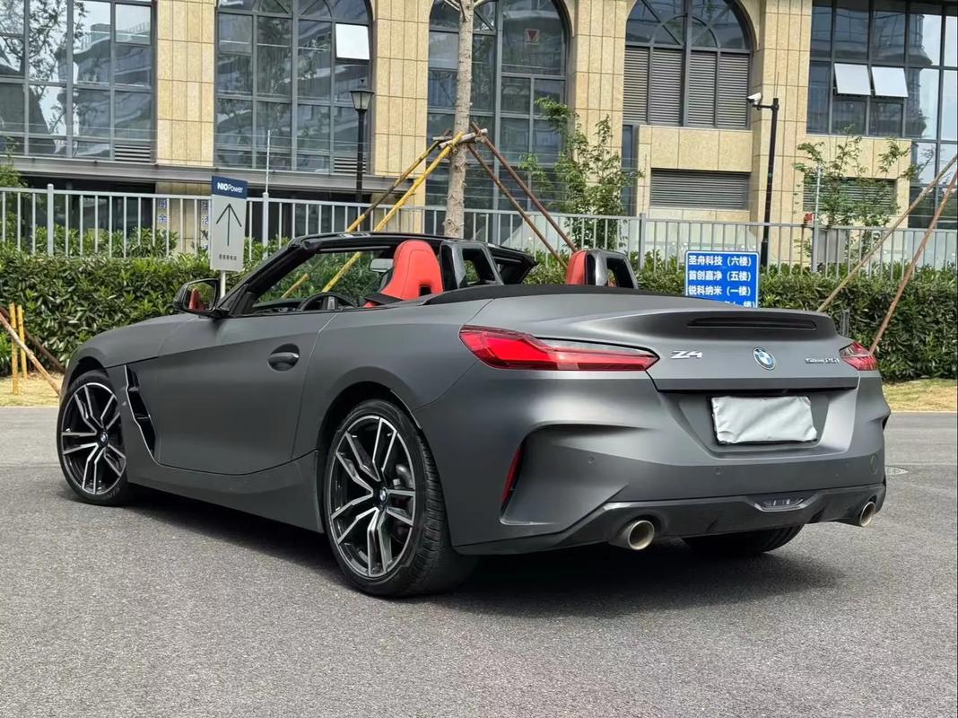 宝马z4和4系(宝马4系和宝马z 4选哪个好)