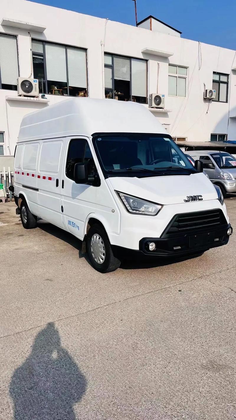 江铃特顺3座厢式货车／江铃特顺货运版3座上路要办什么手续