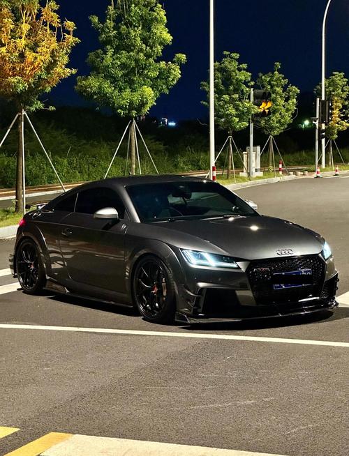 【奥迪跑车tt价格,奥迪跑车tt价格多少】