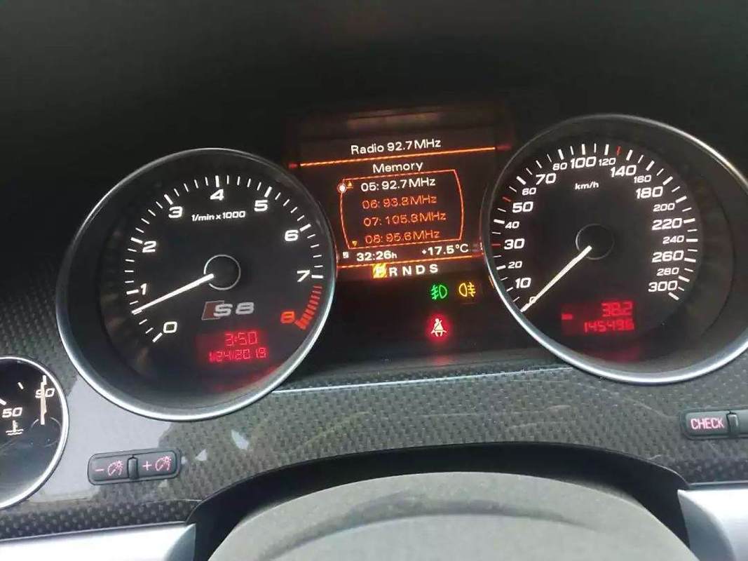 奥迪w12百公里油耗(奥迪w12油耗多少)