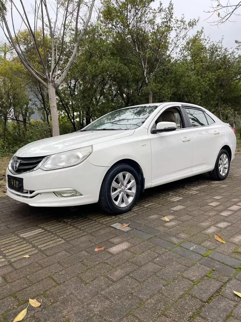 宝骏630图片颜色(宝骏630图片颜色有几种)