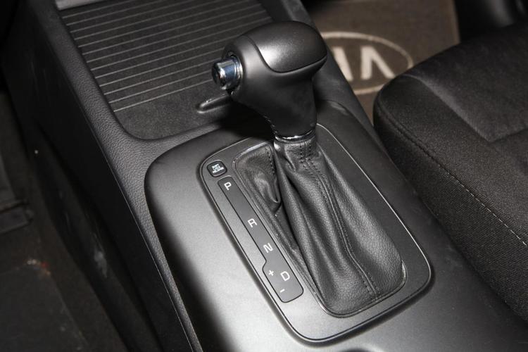 东风起亚k2两厢,东风起亚k2两厢的档位怎么使用