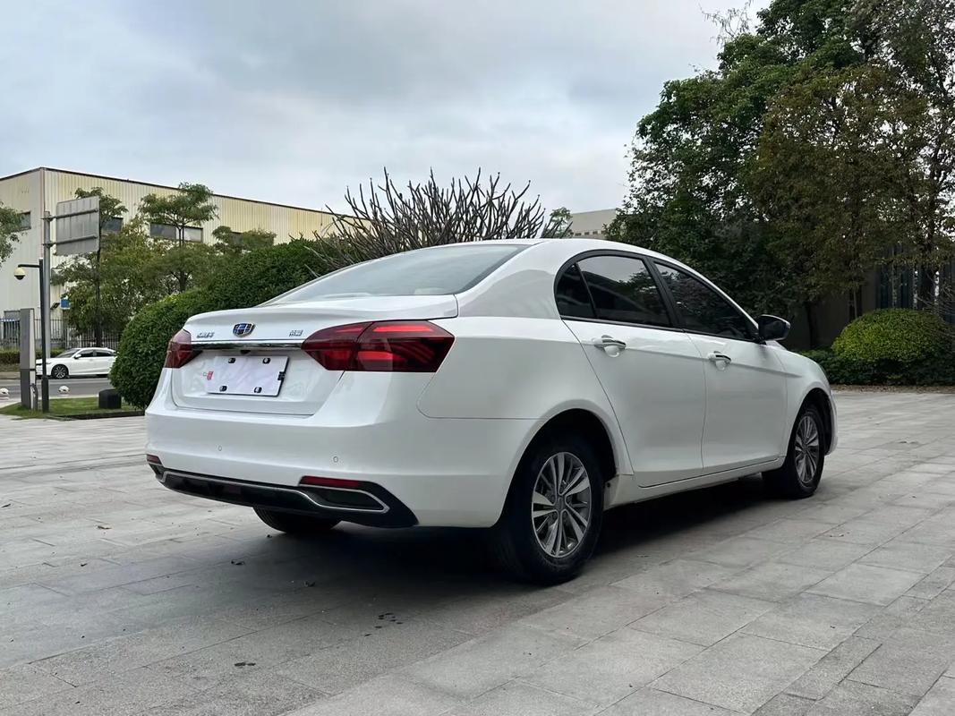 吉利帝豪2019款自动挡(吉利帝豪2019款自动挡豪华型)