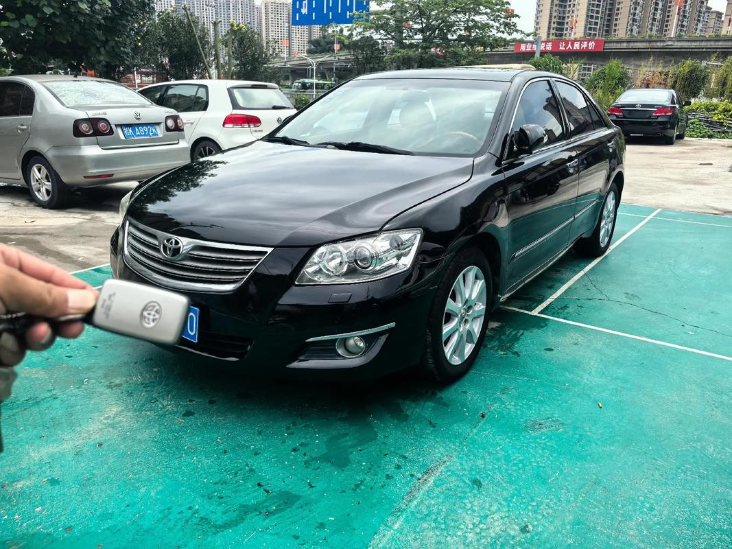 丰田凯美瑞6代图片和参数(丰田凯美瑞第六代图片)