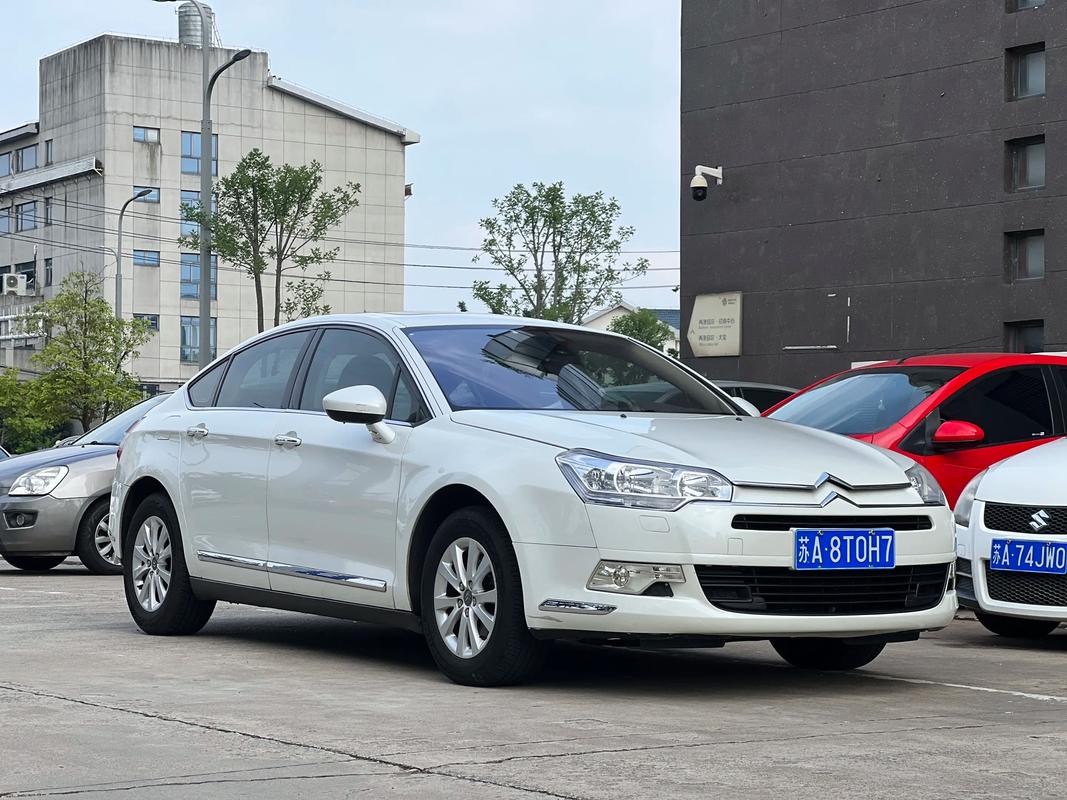 13年雪铁龙c5/13年雪铁龙c5是国几排放标准